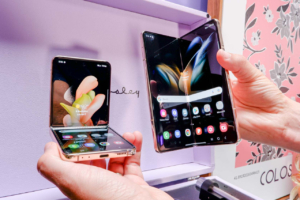 Top 5 Foldable Smartphones Available In 2023